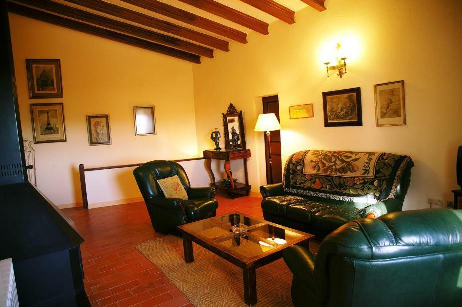 Mas Peraquintana Guest House L' Escala Bagian luar foto